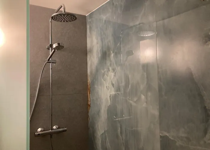 Alojamento de Acomodação e Pequeno-almoço Matin Tranquille Liège